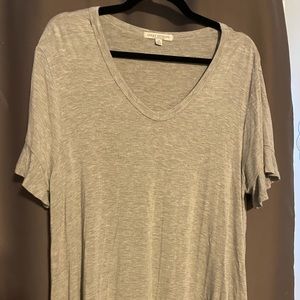 Gray tee 2x with flirty sleeves